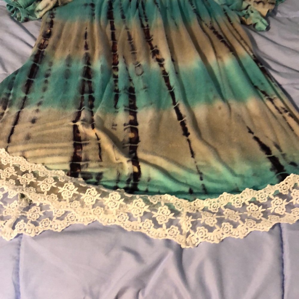 Dress - Picture 3 of 3